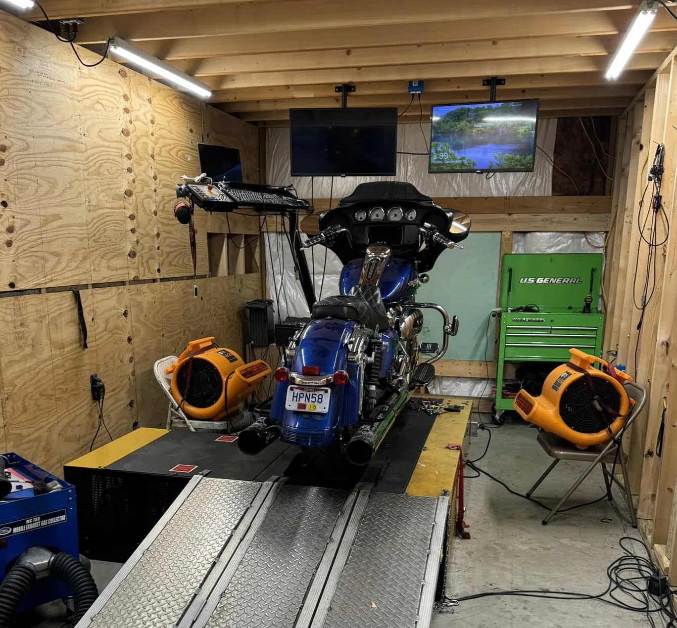 Harley-Davidson motorcycle undergoing dyno tuning at Frosty’s